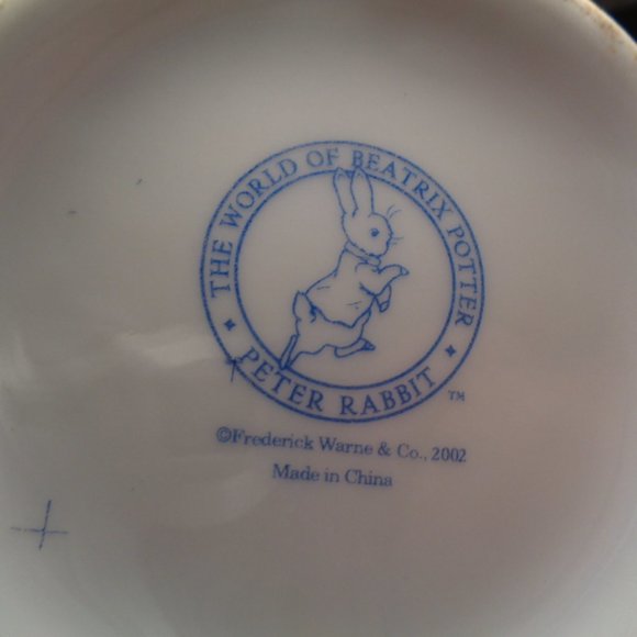 The World Of Beatrix Potter Peter Rabbit Ceramic Flower Vase, 10" Tall - Picture 5 of 5